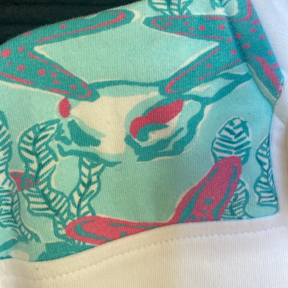 NWOT Vineyard Vines, Girls, Quarter -Zip (size L -14) - Picture 3 of 9